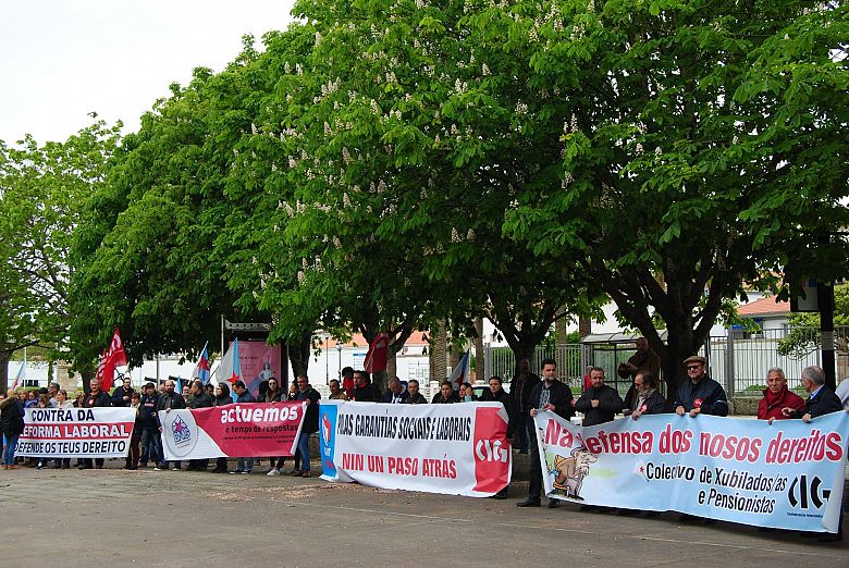 17-05-01-ManifestacionFerrol-15.jpg